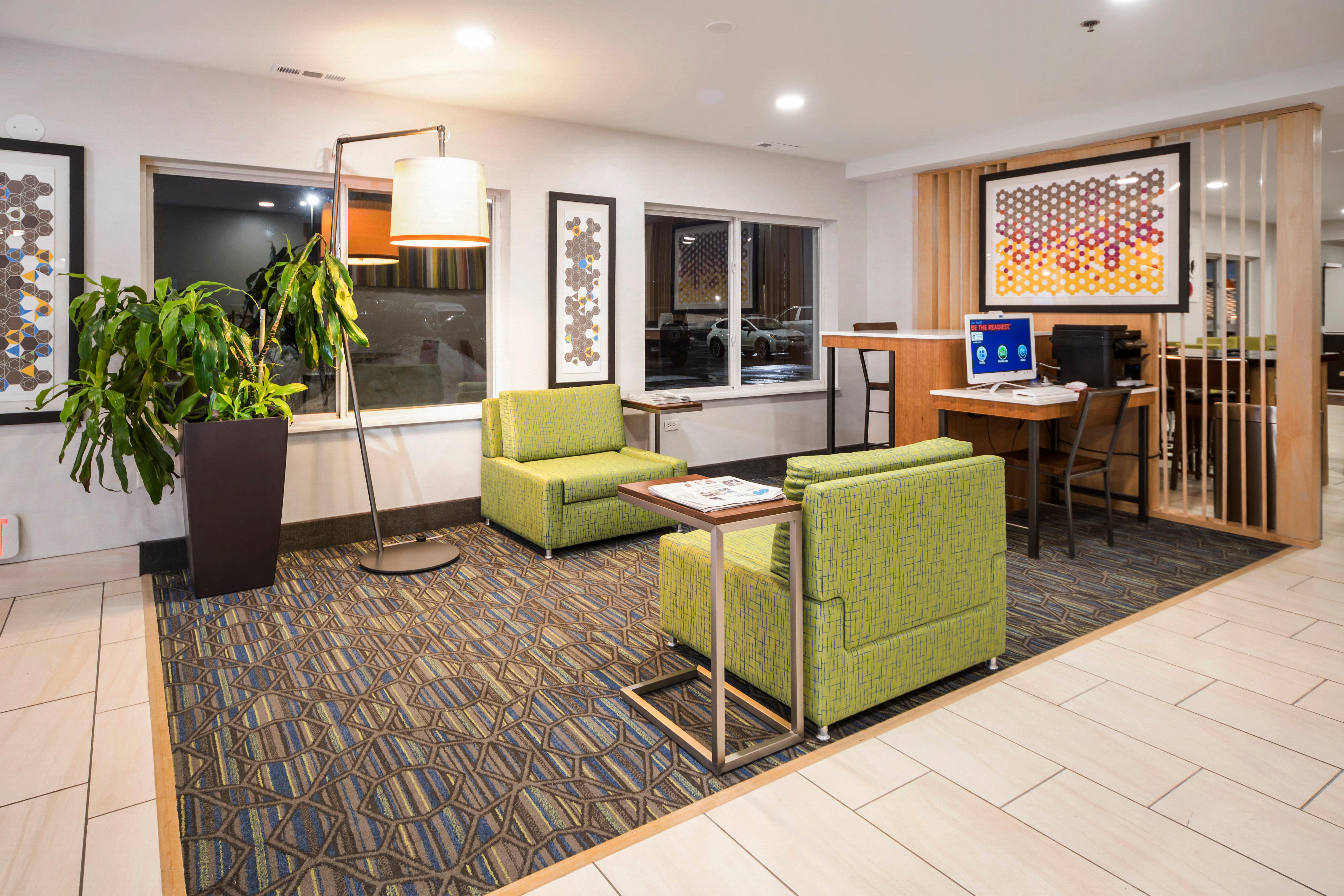 Holiday Inn Express Chicago Northwest-Vernon Hills By Ihg Luaran gambar