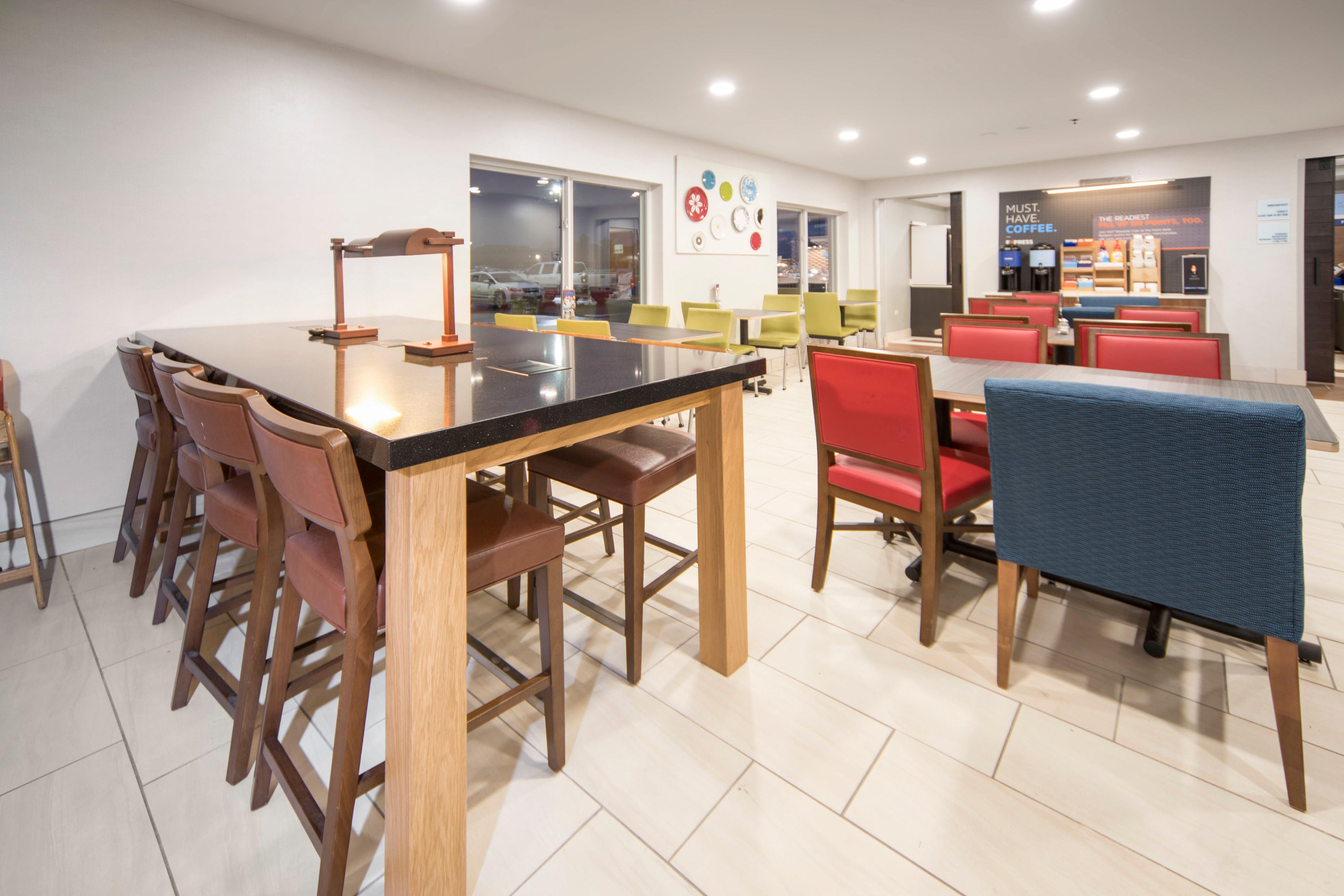 Holiday Inn Express Chicago Northwest-Vernon Hills By Ihg Luaran gambar