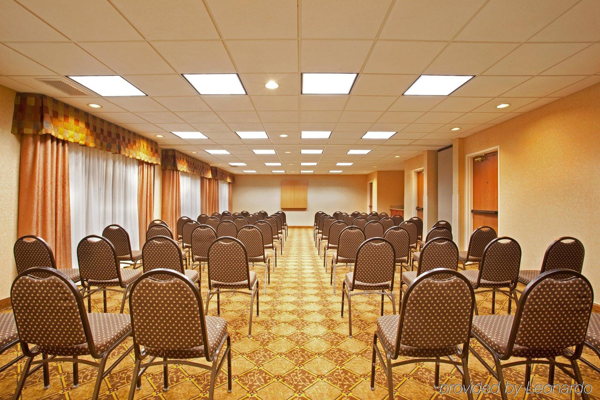 Holiday Inn Express Chicago Northwest-Vernon Hills By Ihg Kemudahan gambar