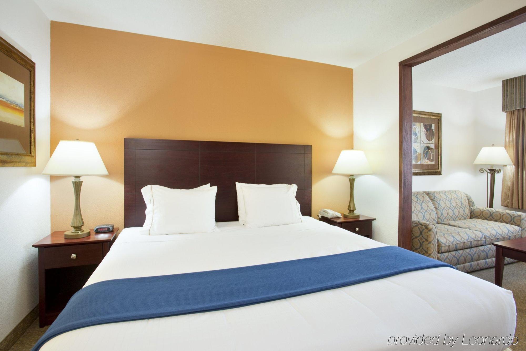 Holiday Inn Express Chicago Northwest-Vernon Hills By Ihg Bilik gambar