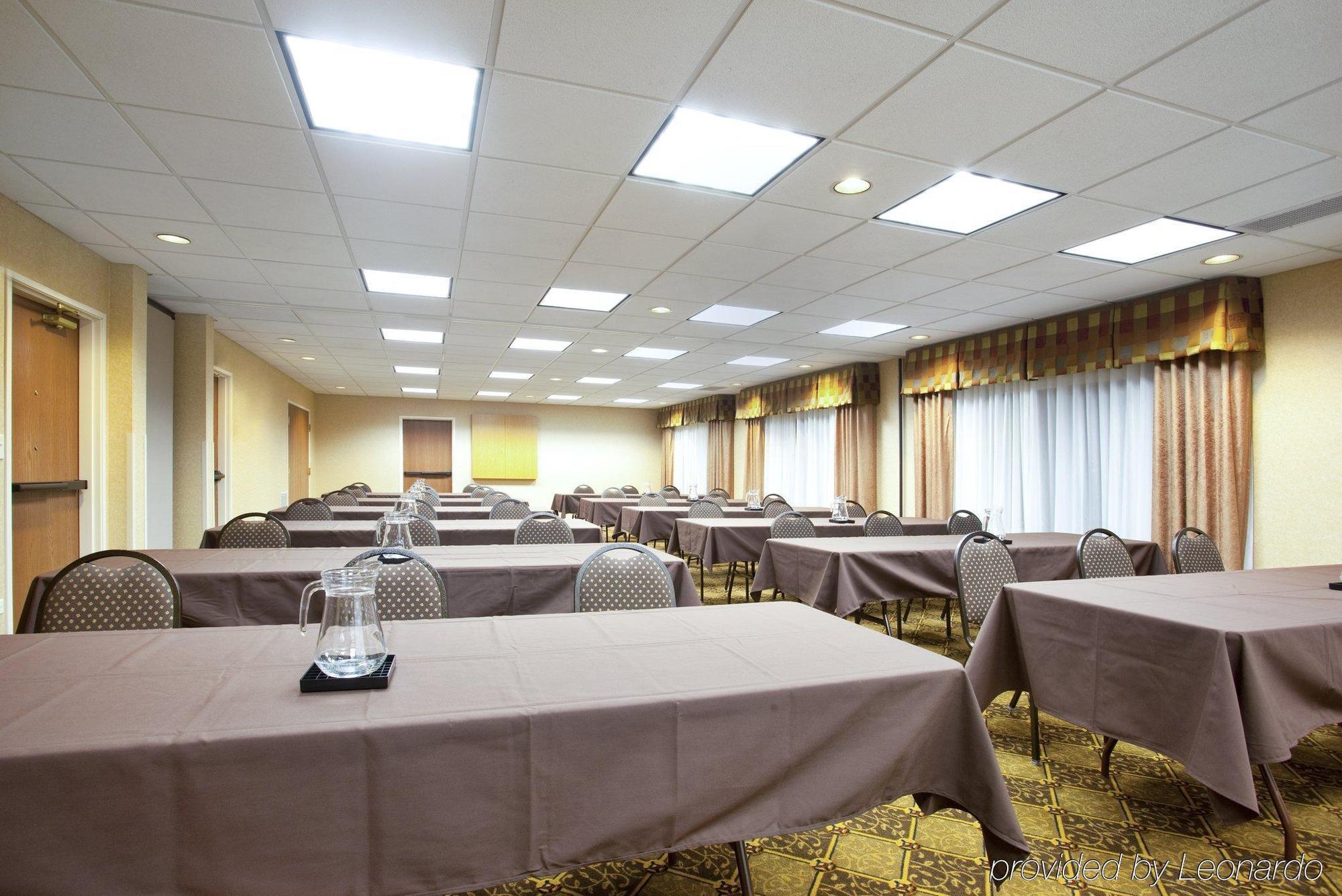 Holiday Inn Express Chicago Northwest-Vernon Hills By Ihg Kemudahan gambar