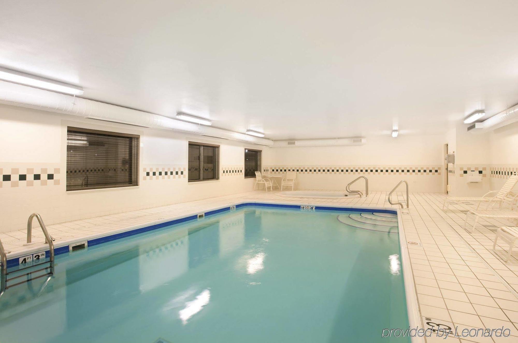Holiday Inn Express Chicago Northwest-Vernon Hills By Ihg Luaran gambar