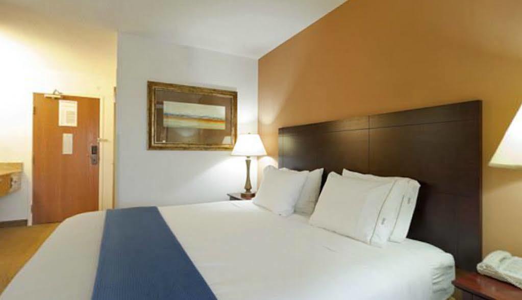 Holiday Inn Express Chicago Northwest-Vernon Hills By Ihg Luaran gambar