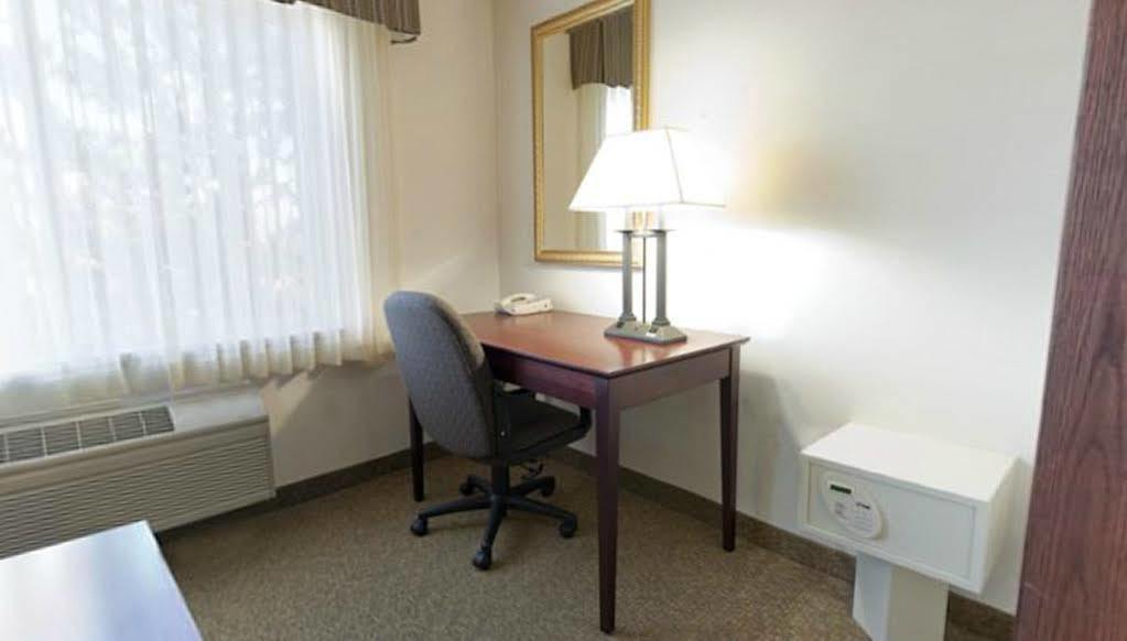 Holiday Inn Express Chicago Northwest-Vernon Hills By Ihg Luaran gambar